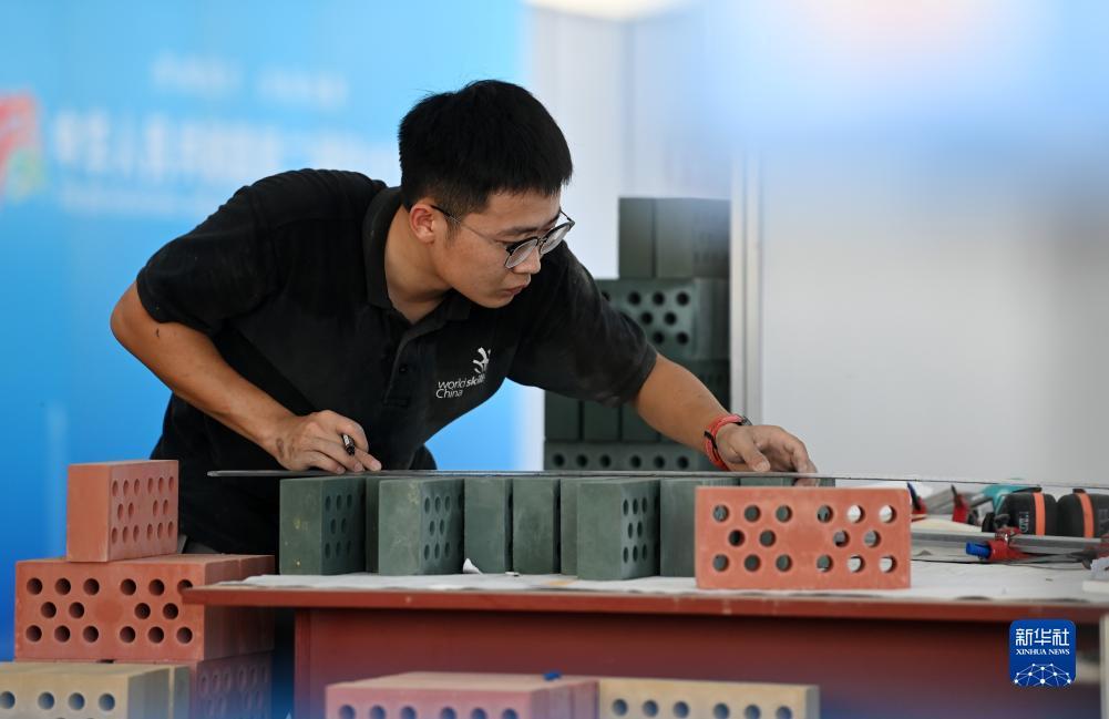 盘龙棋牌官网